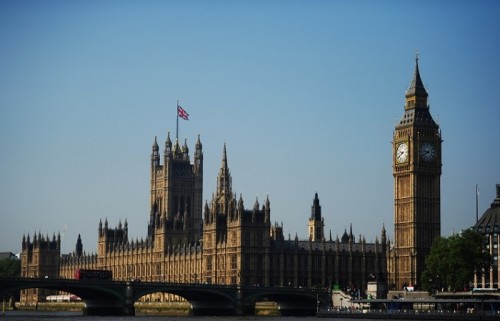 Лондон заморозил почти все политические контакты с Москвой