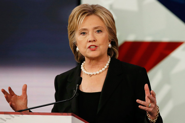 Нам следует объединиться, чтобы побороть терроризм — Клинтон