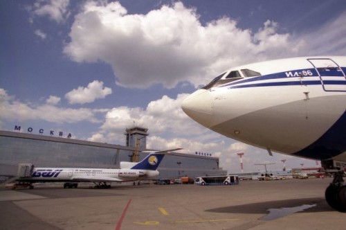 Во «Внуково» усиленно досматривали багаж русских туристов, доставленный бортом МЧС из Египта