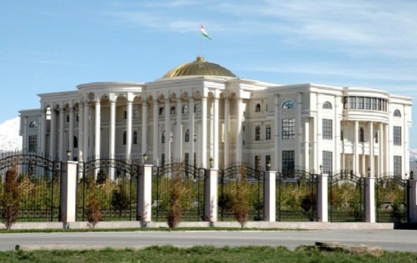 Президент Таджикистана призвал жителей закупать продукты и воду на два года вперед