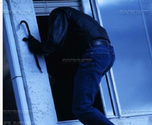 В Зимовниковском районе из магазина украдены продукты на 40 000 руб.