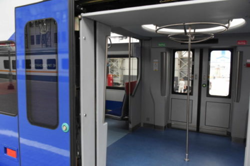 С работой Московского центрального кольца столичных граждан знакомят шестьсот волонтеров