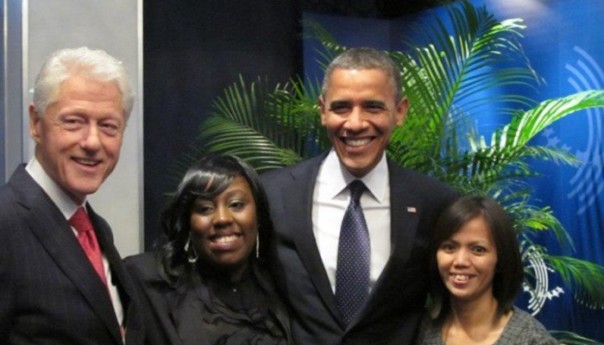 Обаме пришлось уговаривать Билла Клинтона сесть в его президентский самолет Обаме пришлось уговаривать Билла Клинтона сесть в его президентский самолет