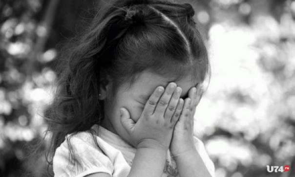 Ребёнок провёл взаперти 3 дня без еды и воды. Мать-алкоголичка бесследно пропала