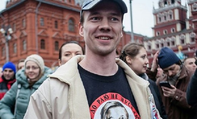 Оппозиционер Дадин схвачен на Красной площади за попытку провести несанкционированную акцию