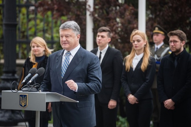 США были все время привлечены к переговорам в нормандском формате, — Порошенко