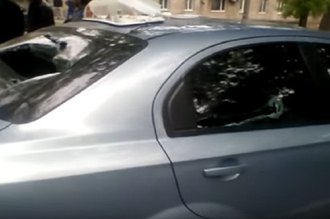 В Камянском личная охрана и ассистенты народного депутата Яроша прострелили ноги таксисту