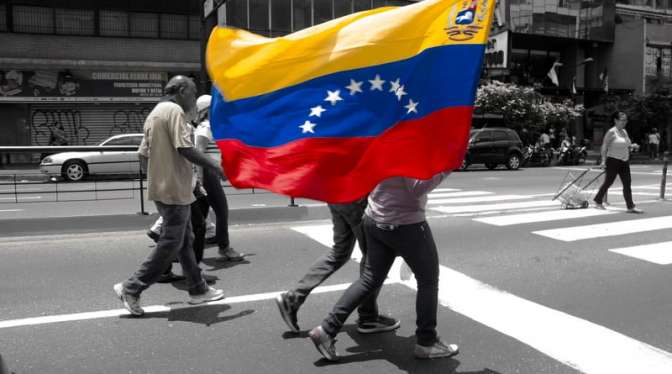 Поговорим, когда ты станешь демократом! Трамп отказал Мадуро в переговорах