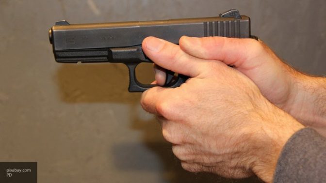 Экс-полицейский застрелил бывшую супругу, а потом себя