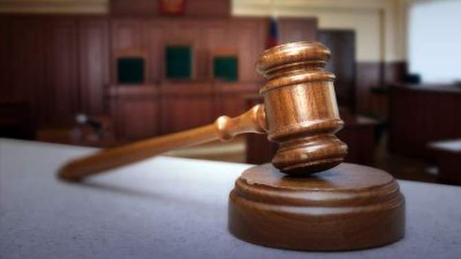 Шубу в посылке из Бурятии в Петербург подменили на две бутылки алкоголя