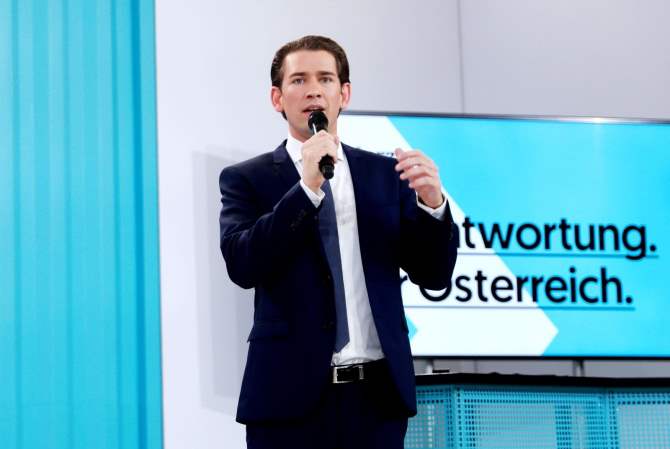 В Германии потребовали выслать из страны американского посла