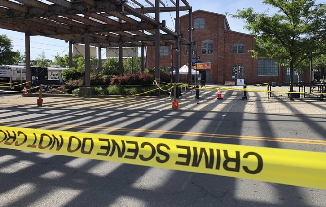 20 человек получили ранения при стрельбе на фестивале искусств в Нью-Джерси