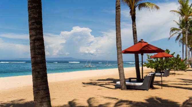 Аэропорт на Бали остановил работу из-за выброса пепла с вулкана