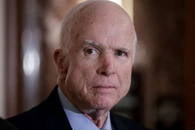 Маккейн перед гибелью решил, что его гроб на панихиду понесёт русский оппозиционер