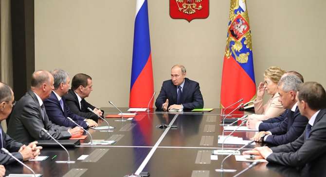 Путин обсудил с членами Совбеза вероятные санкций США в отношении РФ