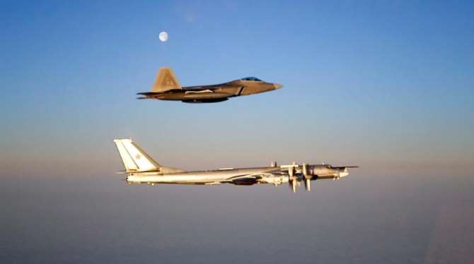 Истребители США перехватили русские бомбардировщики около Аляски