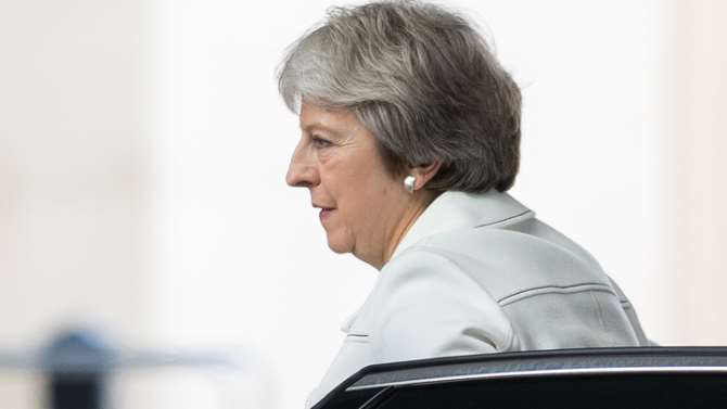 Английские консерваторы посоветовали отправить Мэй в отставку