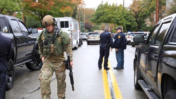 В Питтсбурге, штат Пенсильвания, стрельба — не обошлось без жертв