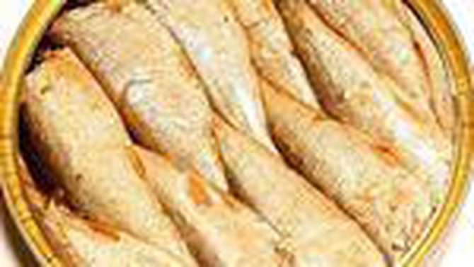 Производитель латвийских шпрот сетует на убытки из-за русского эмбарго