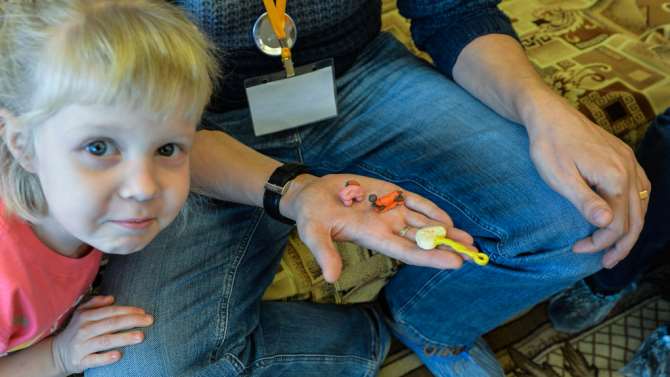 СПИД не вердикт: детей из детдома разрешат отдавать инфицированным