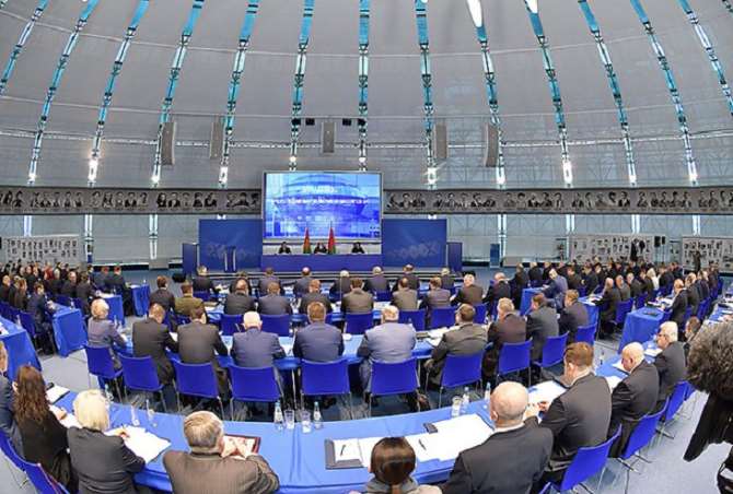 В Республике Беларусь фраза депутата Бабла не достаточно, нет мерседесов стала мемом