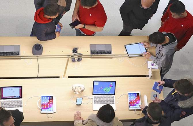 Apple возвратила iPhone SE в реализацию по низкой цене