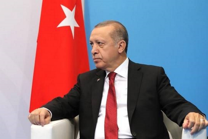 Мадрид не исключил принятия лидера венесуэльской оппозиции временным президентом