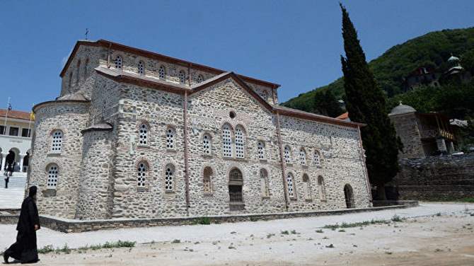 Афонские монахи отказались ехать на интронизацию раскольника Епифания