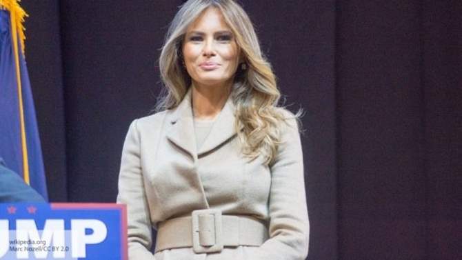 Репортеры извинились перед Меланией Трамп за публикацию ложных фактов о ее жизни