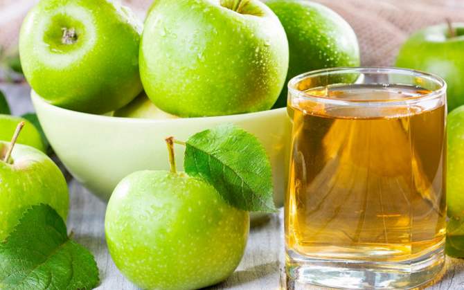 Специалисты назвали самые полезные соки, которые нужно пить к концу зимы