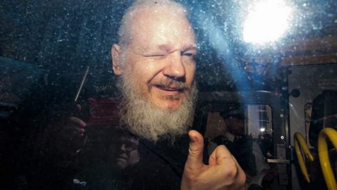 Почему Эквадор выдал Джулиана Ассанжа?