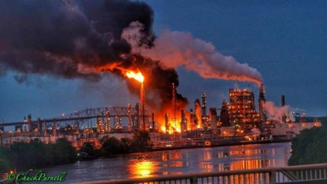 В США продолжают взрываться заводы