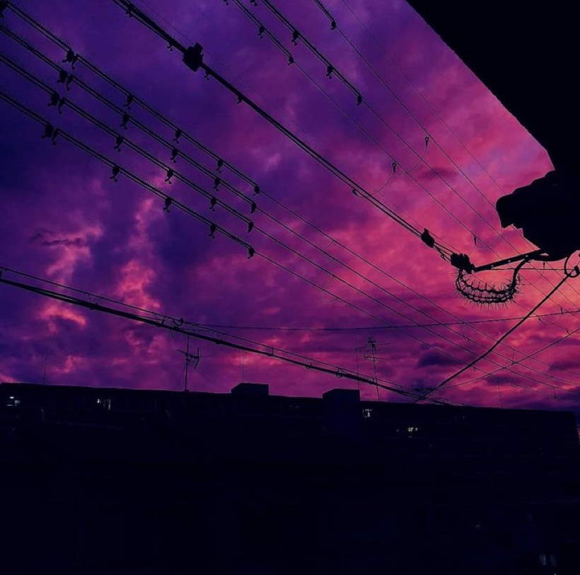 Почему небо над Японией вдруг стало лиловым?