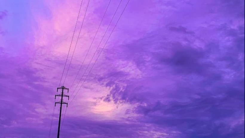 Почему небо над Японией вдруг стало лиловым?