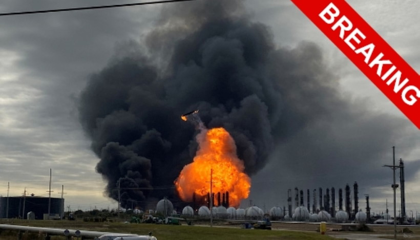 Серия взрывов на химических предприятиях США.