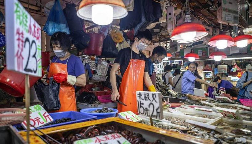 Китай опроверг версию о происхождении коронавируса на рынке