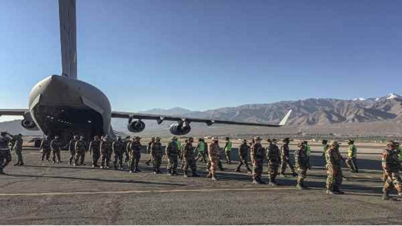 Индия и Китай продолжают стягивать к границе войска.