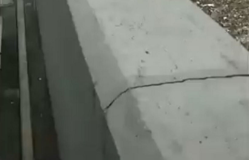 Плотина ГЭС Три ущелья трещит