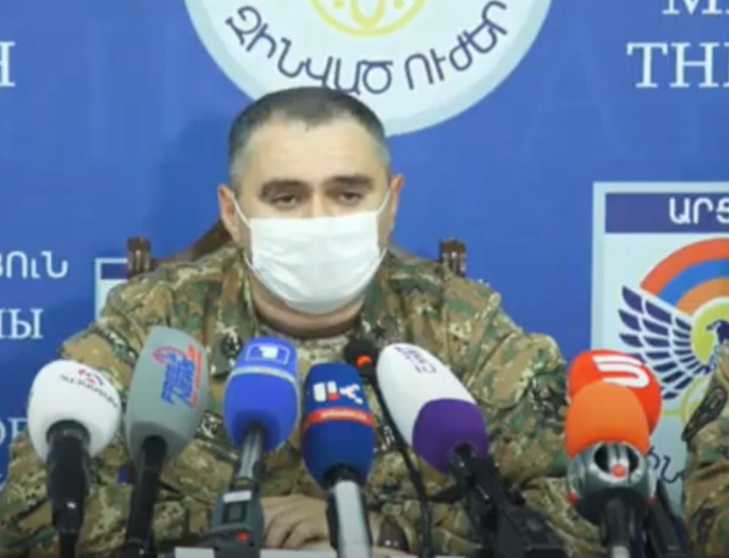 Иран выдвигает танки к границе Азербайджана. Люди их жгут.