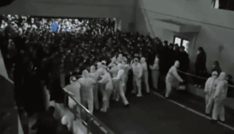 Странная облава в аэропорту Шанхая. В Китае новый вирус?