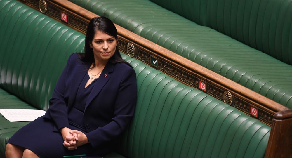 Борис Джонсон может понизить в должности Прити Патель из-за «некомпетентного»