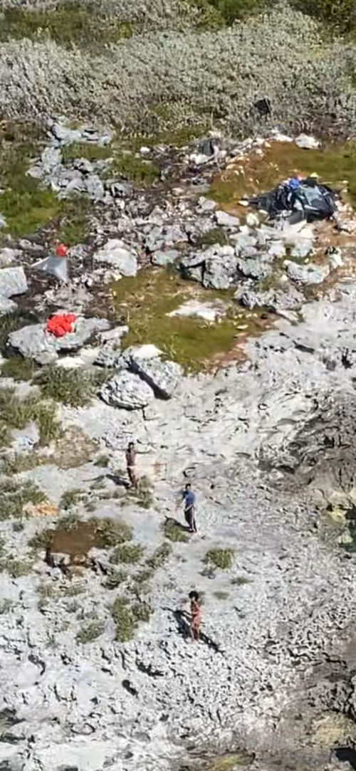 Интересный новый пример выживания на необитаемом острове.