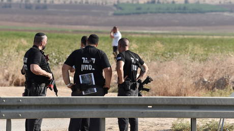 4 палестинских боевика захвачены полицией после побега из израильской тюрьмы через туннель в начале этой недели, двое остаются на свободе - RT World News
