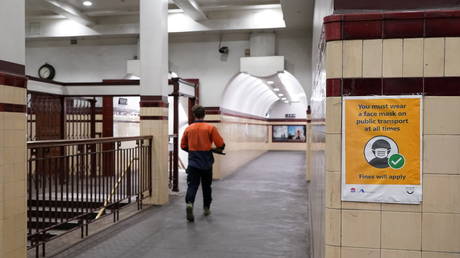 Австралийцы потрясены тем, что санитарный врач Нового Южного Уэльса заявил, что в Сиднее после блокировки будет установлен «новый мировой порядок» - RT World News