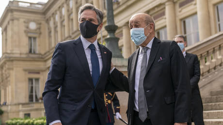 Министр иностранных дел Франции заявил, что для восстановления доверия потребуется время и действия США, Госдепартамент не упоминает об этом - RT World News