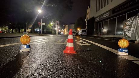 Немецкая полиция реагирует на 'возможную угрозу' в синагоге в Хагене, когда евреи отмечают Йом Кипур - RT World News