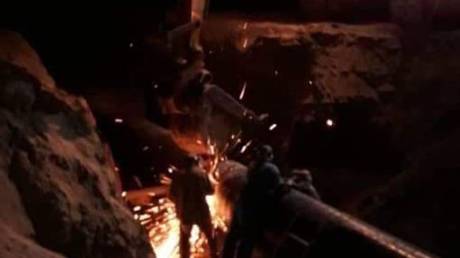 Сирия ремонтирует газопровод и восстанавливает электроэнергию после того, как в результате террористической атаки ИГИЛ Дамаск погрузился во тьму - RT World News