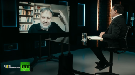 Устойчивость к вакцинам и отсутствие коллективного ответа на пандемию показывает, что либерализм «идет совершенно не так» - Славой Жижек в беседе с RT - RT World News