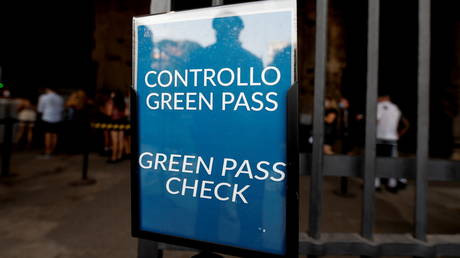 В Италии медицинский паспорт на Covid-19 является обязательным для всех работников, и всем без него грозит приостановка БЕЗ ПЛАТЫ - RT World News