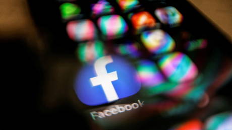 Facebook, WhatsApp и Instagram отключились по всему миру - RT World News